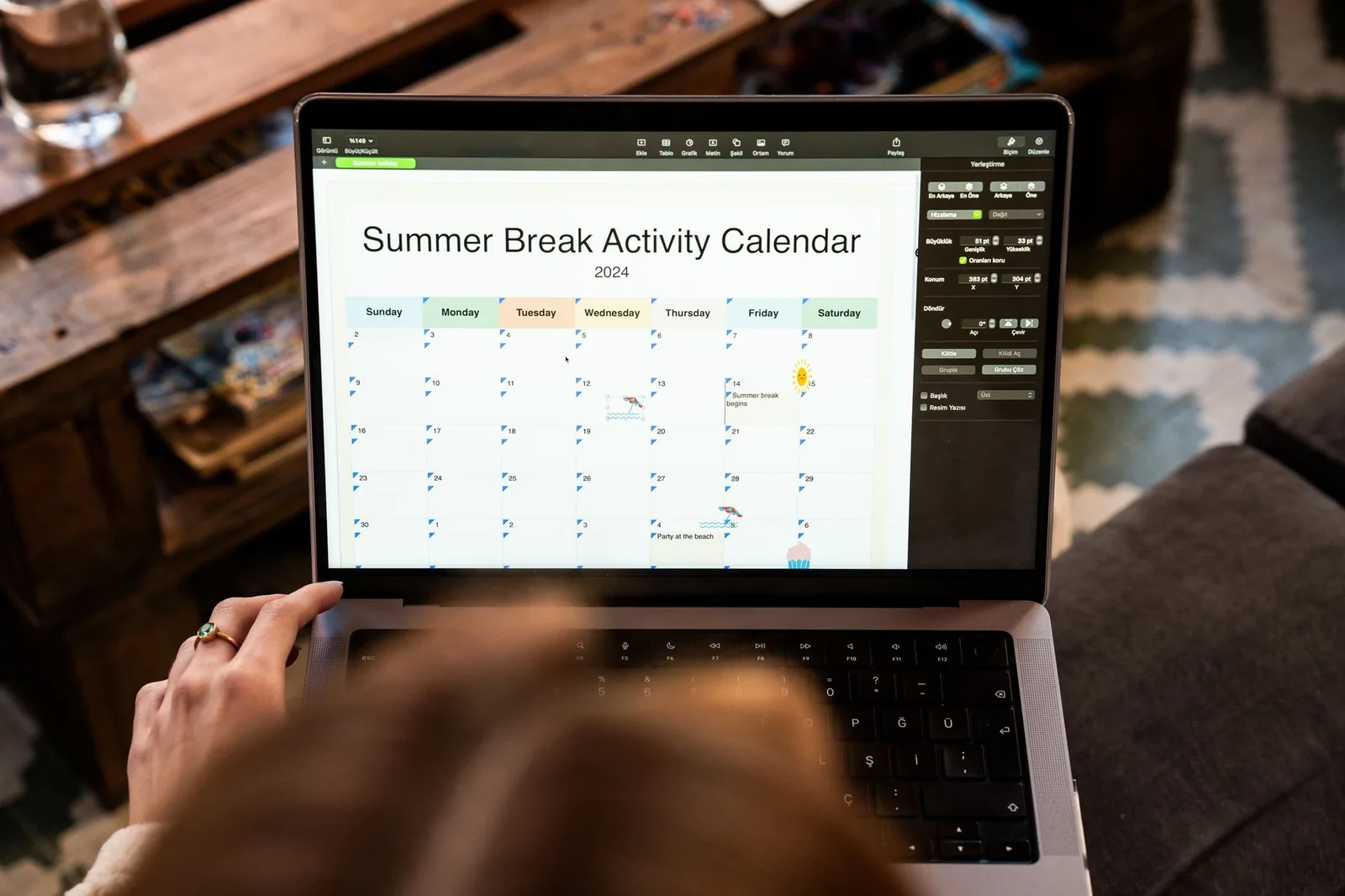 Laptop with calendar and appointment booking interface representing web shop versus booking system decision